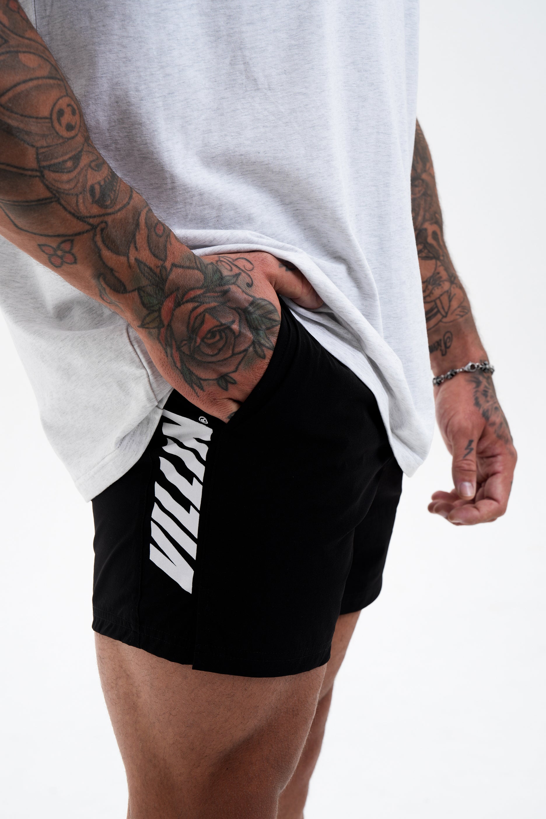 OUTLAW SHORTS V2 - BLACK