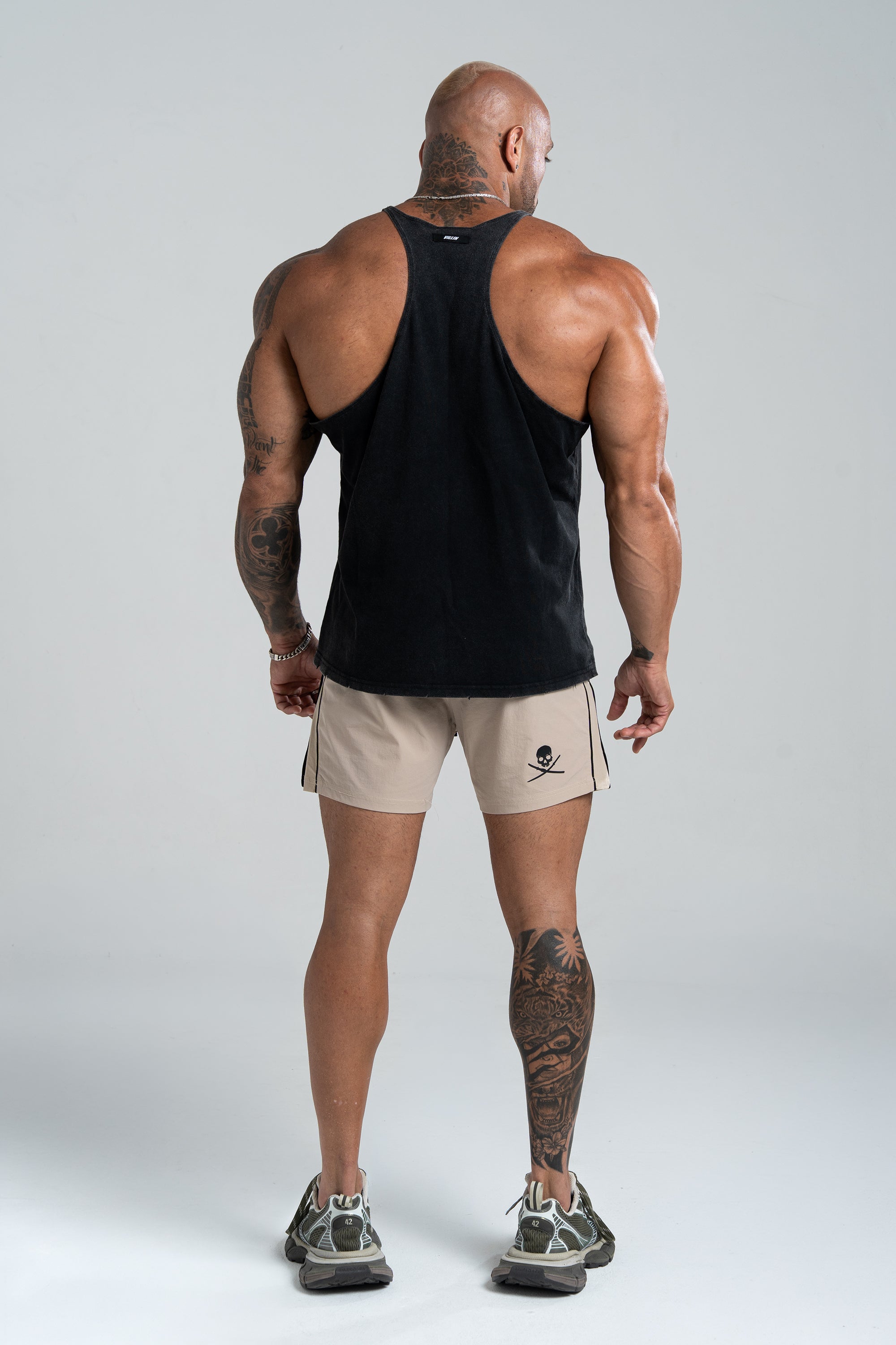 VILLIN IRON stringer in vintage black — men's