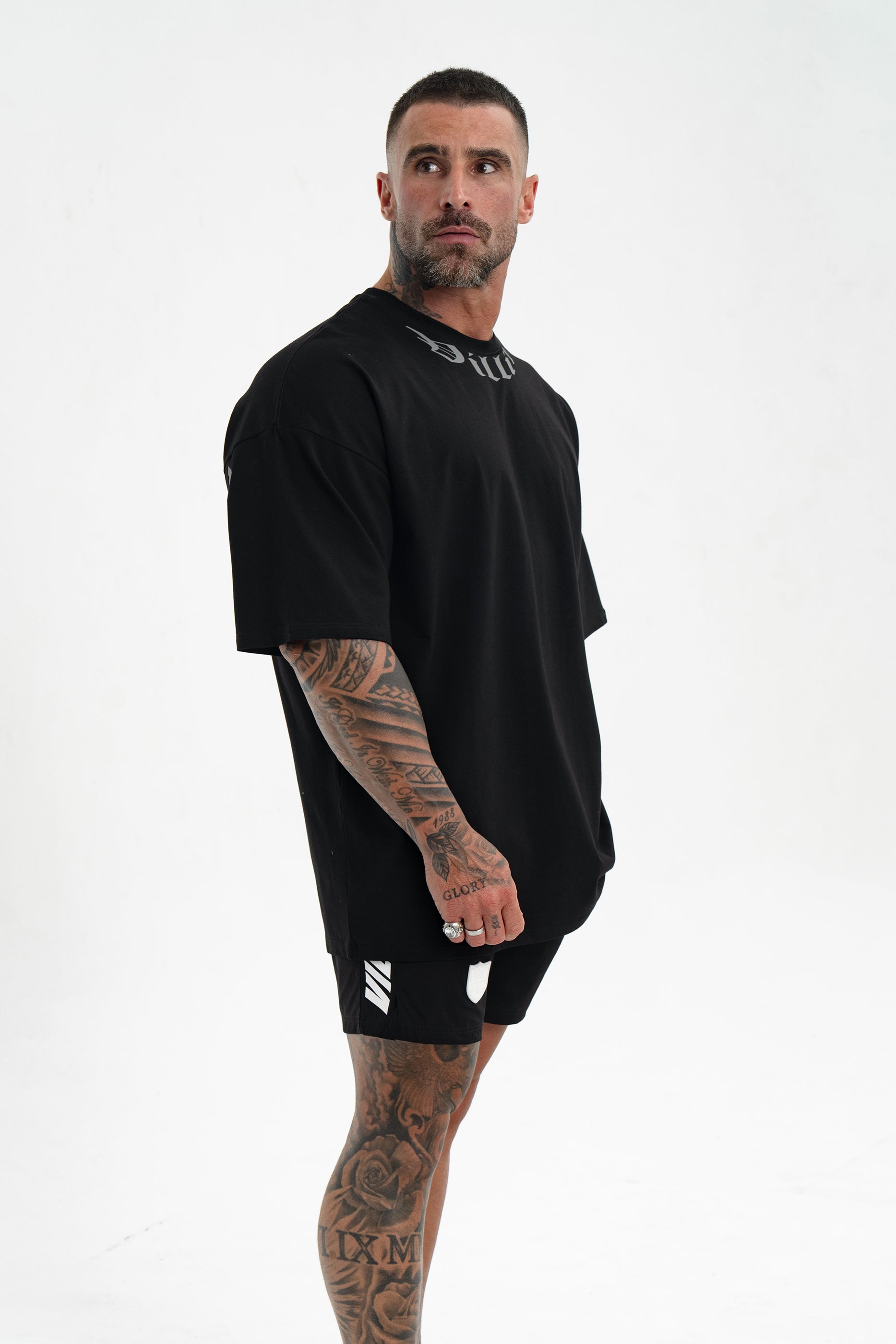 GOTHIC 'OVERSIZE' T - BLACK