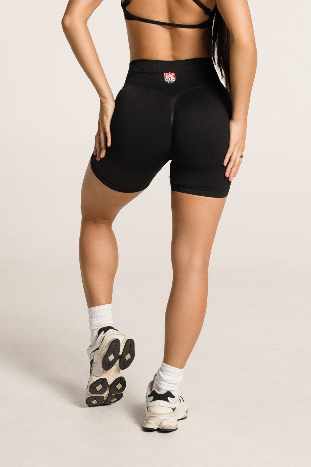 BASE SEAMLESS SHORTS - BLACK