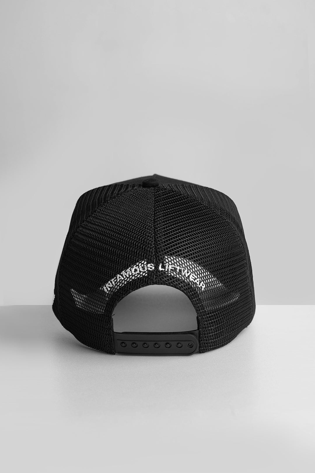ICONIC A-FRAME MESH - BLACK