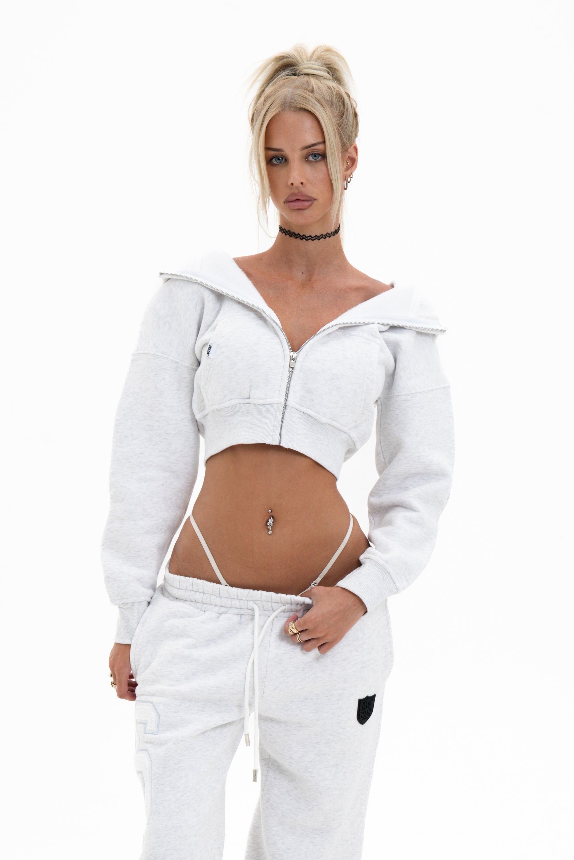 INFAMOUS CROPPED HOODIE - GREY