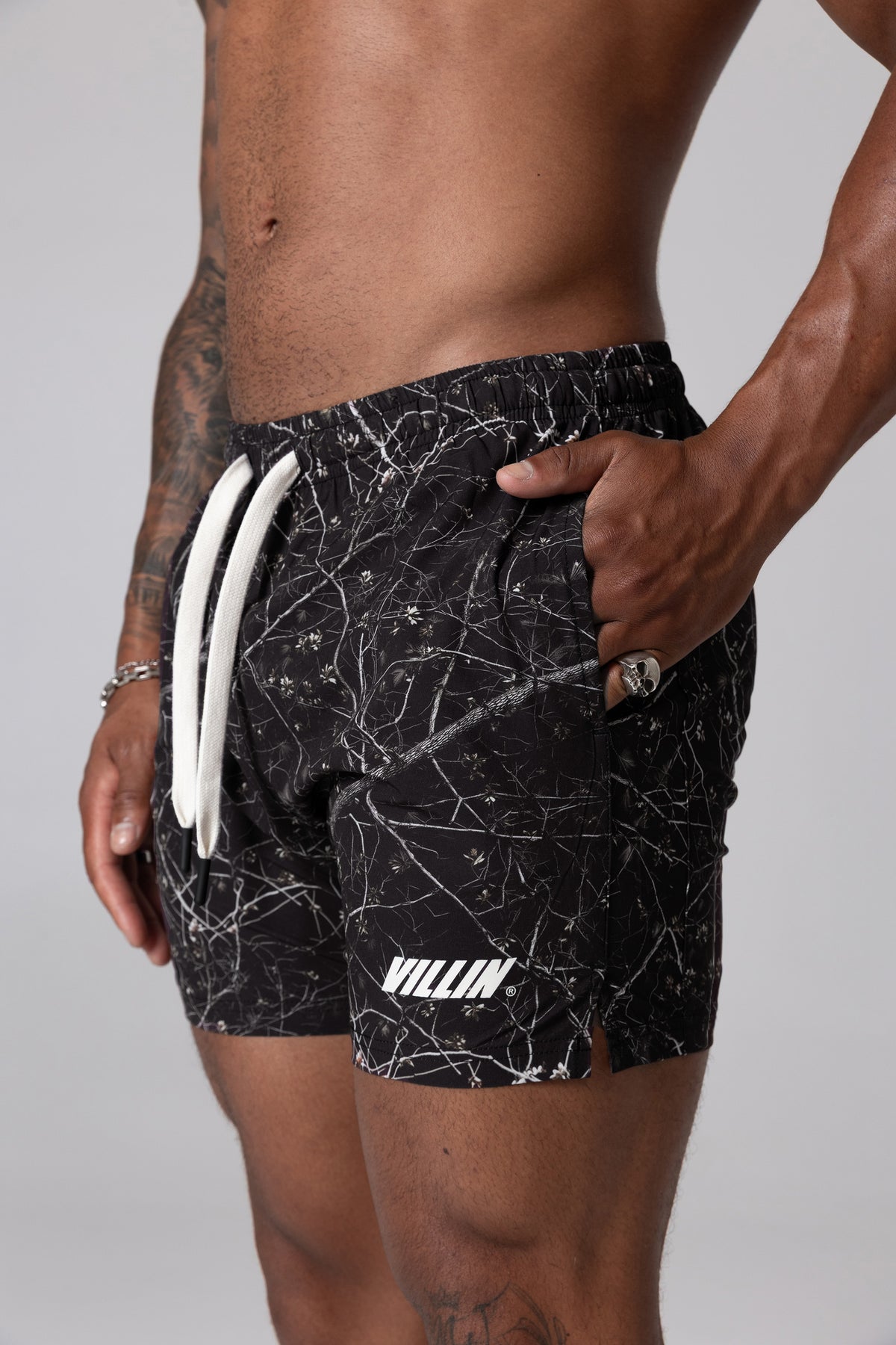VANTAGE SHORTS - MIDNIGHT CAMO