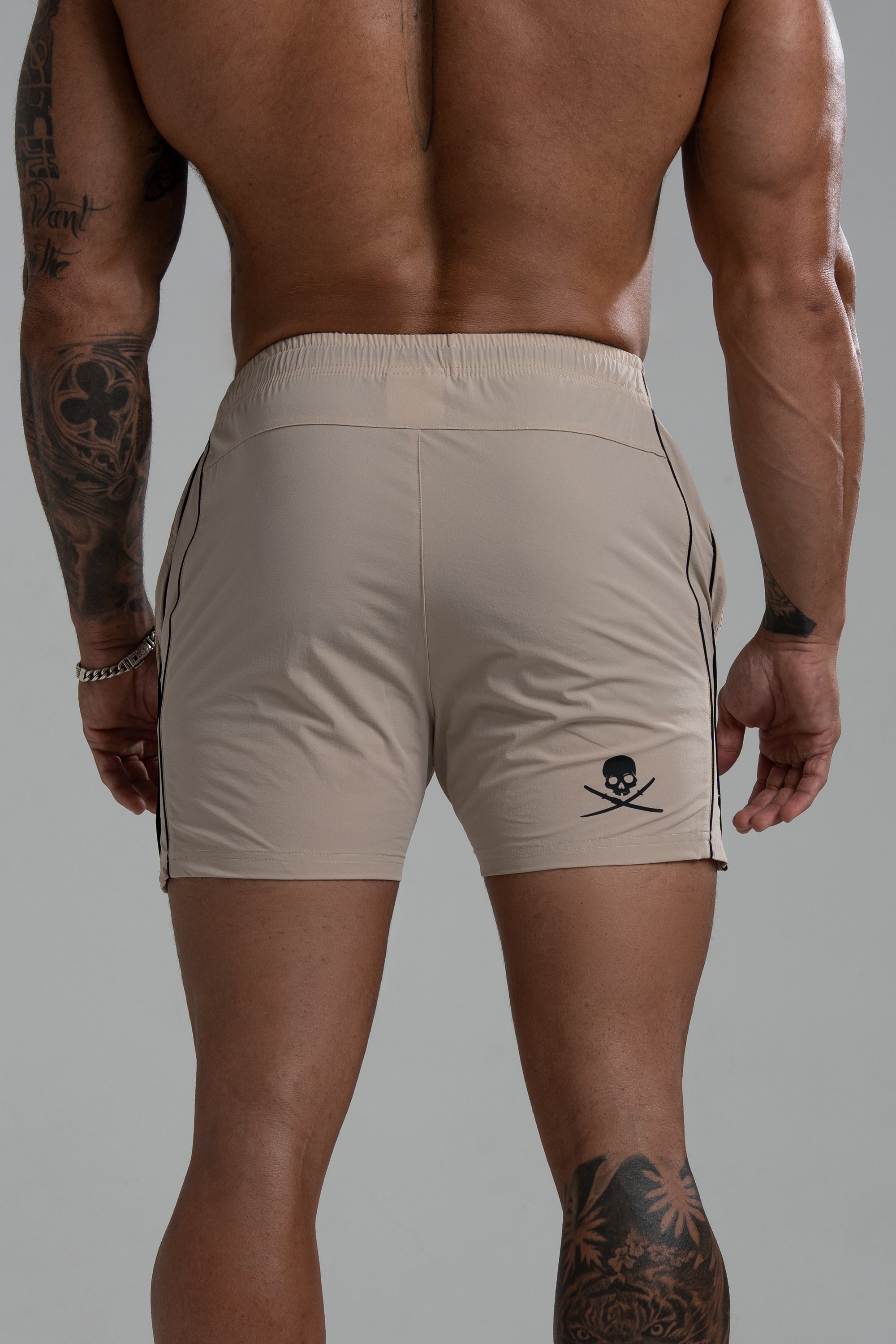 VILLIN VANTAGE Skull Edition shorts in beige — men's
