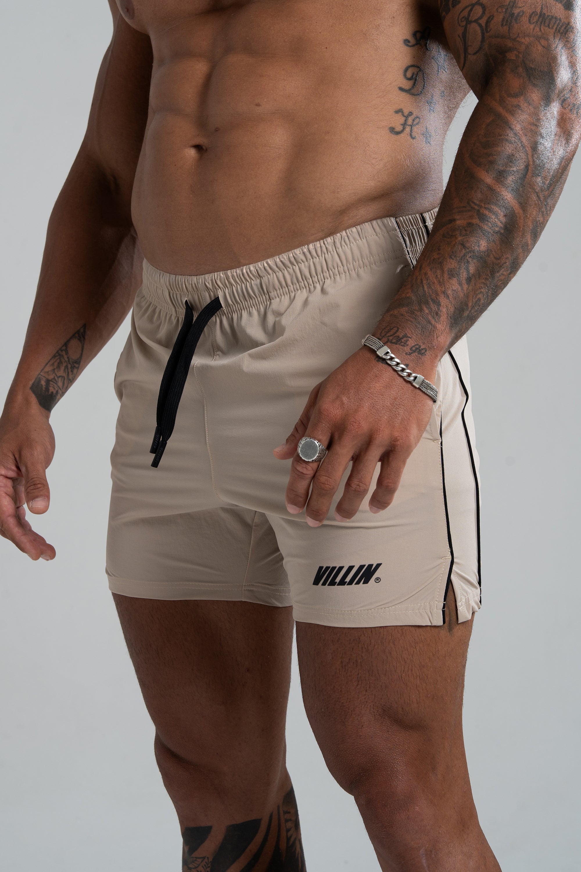 VANTAGE SHORTS 'SKULL EDITION' - BEIGE