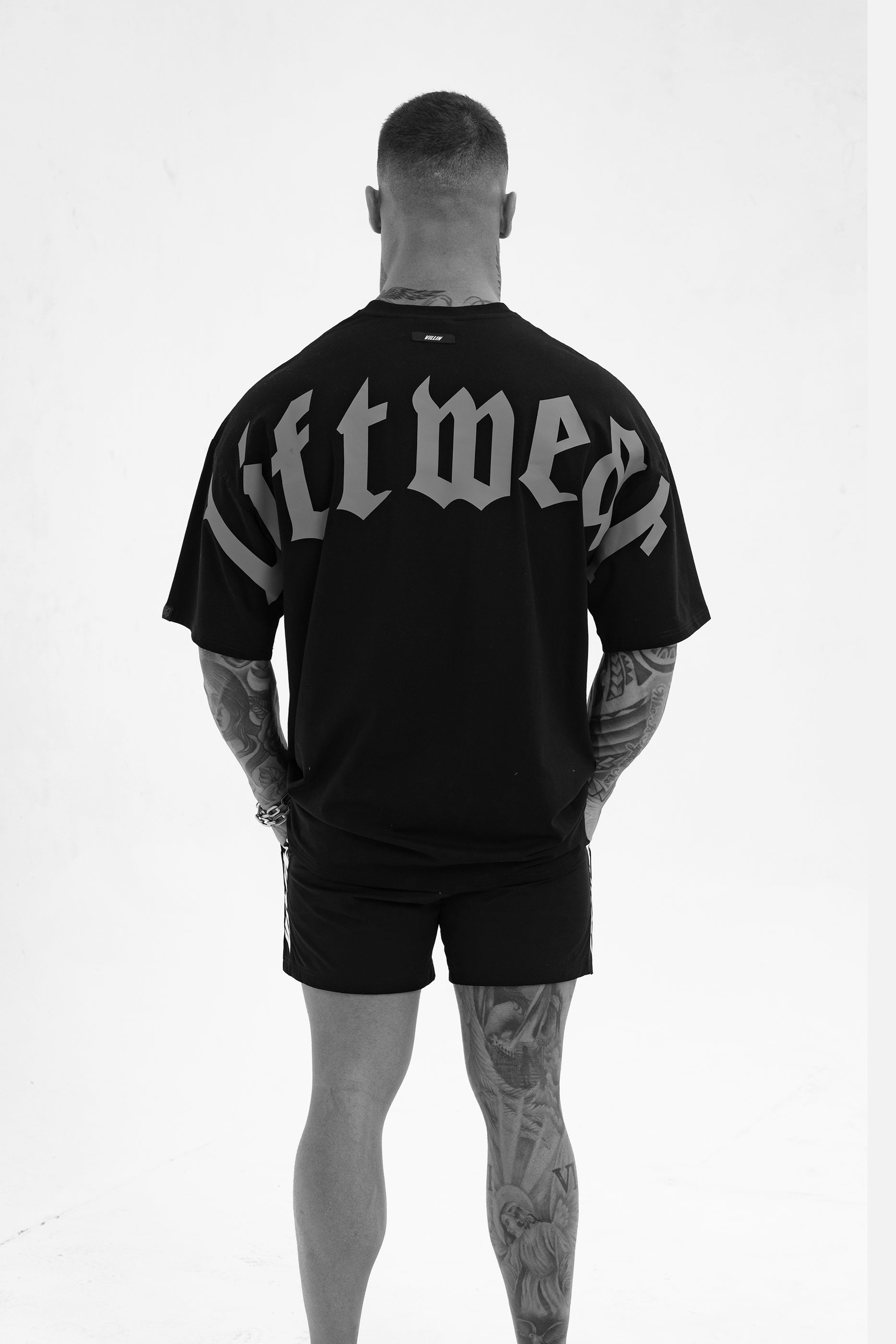 GOTHIC 'OVERSIZE' T - BLACK
