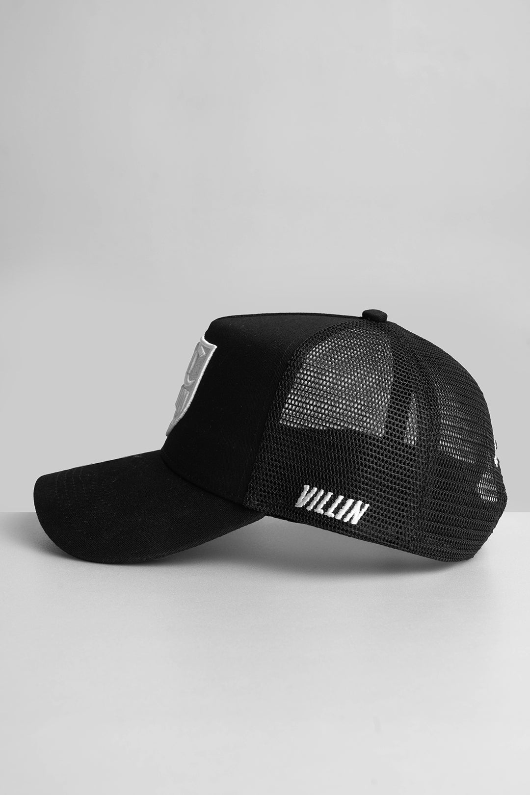 ICONIC A-FRAME MESH - BLACK